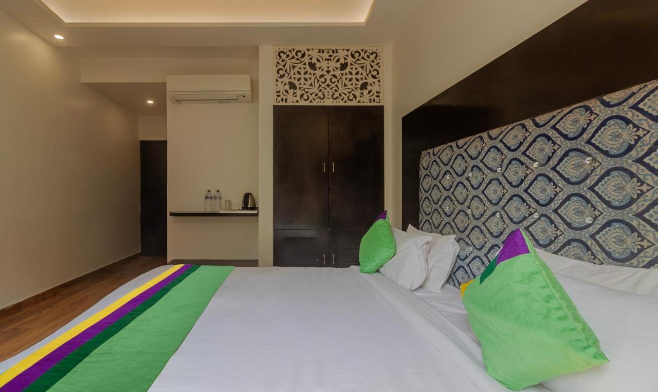 Hotel Treebo The Royal Taj, Near Taj Mahal Agra  Exterior foto